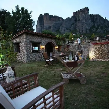 Epavlis Hotel 3*